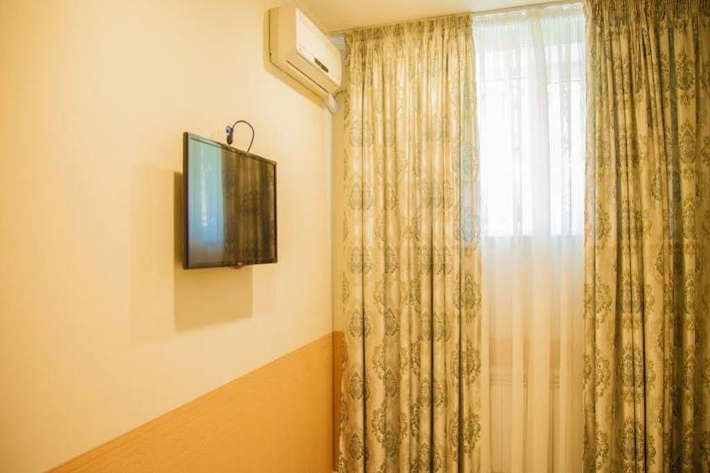 Hotel Mildom Express à Almaty Extérieur photo